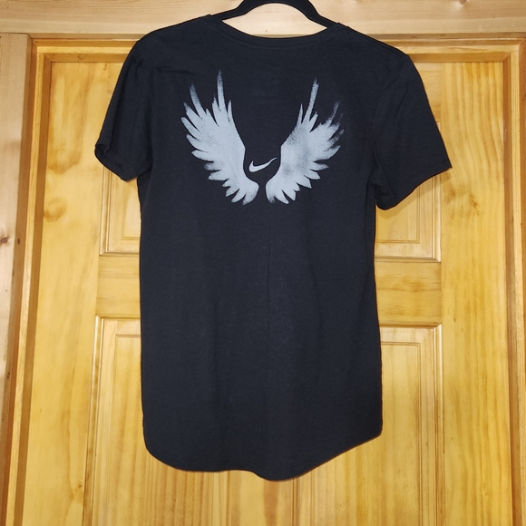 ๐ค Nike Dri-Fit Black Short Sleeve Tee Size M ๐ค - Picture 2 of 5